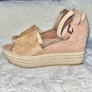 Steve Madden platform sandals size, 10M